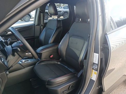 Used 2025 Ford Escape ST-Line image 28