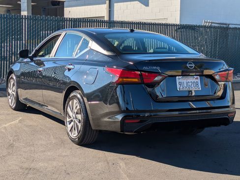 Certified 2025 Nissan Altima 2.5 S image 7