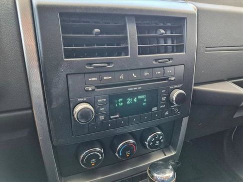 Used 2011 Jeep Liberty Sport AWD/4WD image 13