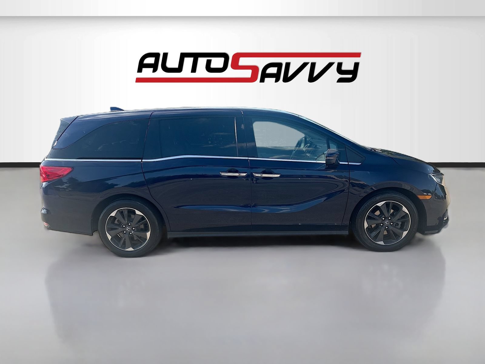 Used 2024 Honda Odyssey Elite image 8