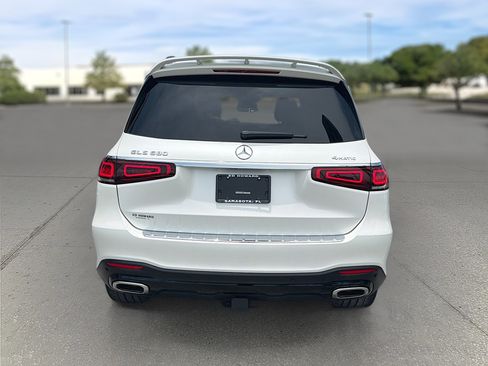 Used 2023 Mercedes-Benz GLS 580 4MATIC image 6