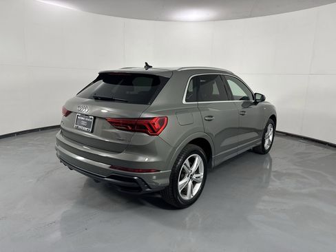 Used 2022 Audi Q3 2.0T Premium Plus w/ Premium Plus Package image 37