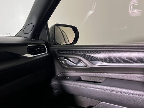 Used 2024 GMC Yukon Denali image 31