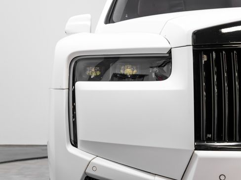 Used 2021 Rolls-Royce Cullinan Black Badge image 58