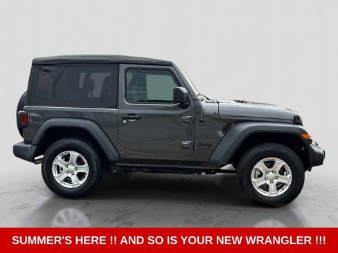Used 2022 Jeep Wrangler Sport AWD/4WD image 8