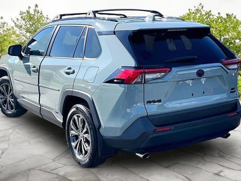 Used 2022 Toyota RAV4 XLE Premium AWD/4WD image 11