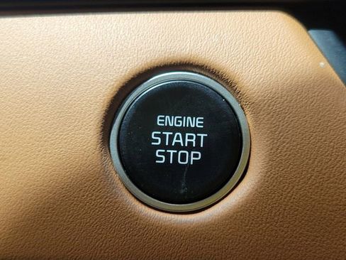 Certified 2024 Kia Seltos EX FWD image 33
