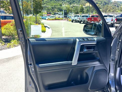 Used 2021 Toyota 4Runner SR5 Premium AWD/4WD image 11