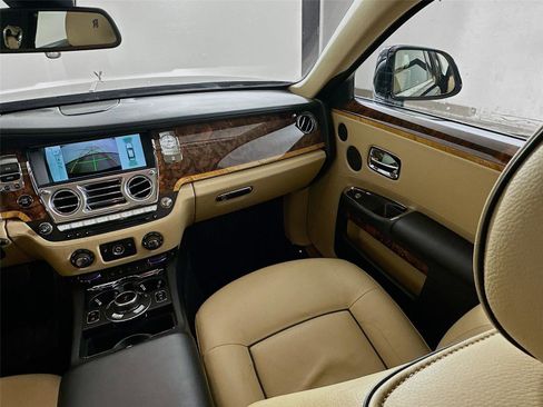 Used 2014 Rolls-Royce Ghost image 51