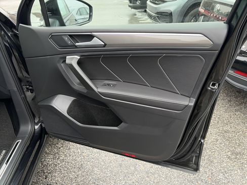 Certified 2024 Volkswagen Tiguan SE R-Line image 22