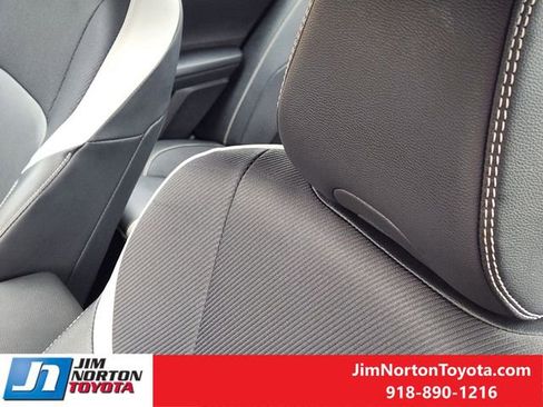 Used 2025 Toyota Camry SE image 16