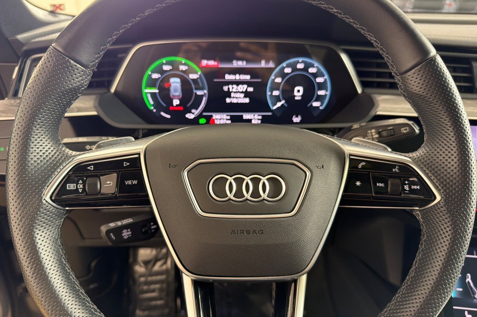 Used 2022 Audi e-tron S Premium Plus AWD/4WD image 23
