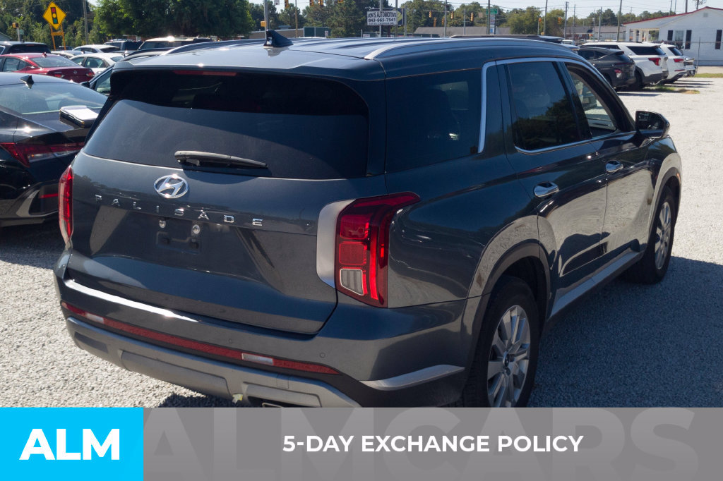 Used 2025 Hyundai Palisade SEL FWD image 3