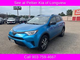 Used 2018 Toyota RAV4 LE FWD video 1