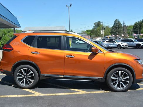 Used 2017 Nissan Rogue SL w/ SL Premium Package AWD/4WD image 3