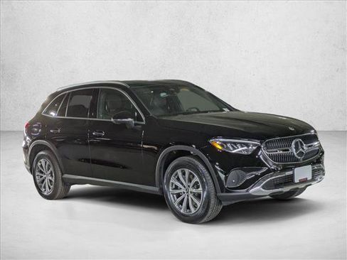 Certified 2025 Mercedes-Benz GLC 300 image 3