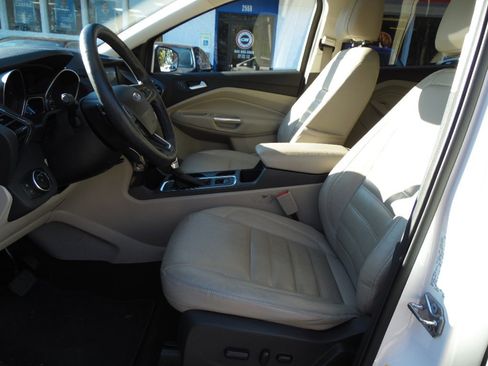 Used 2017 Ford Escape Titanium w/ Equipment Group 301A image 8