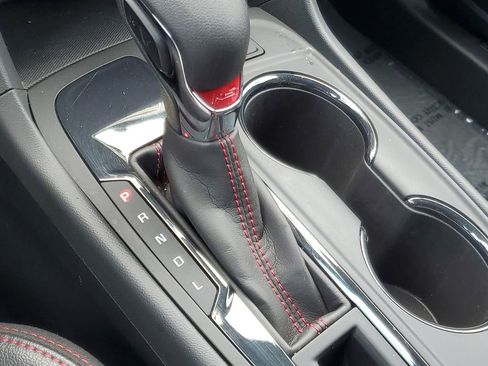 Used 2022 Chevrolet Equinox RS w/ RS Leather Package image 24