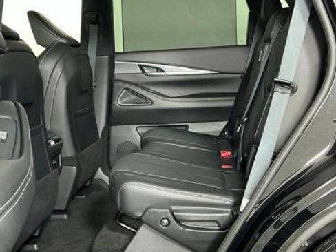 Certified 2025 INFINITI QX60 Luxe FWD image 18