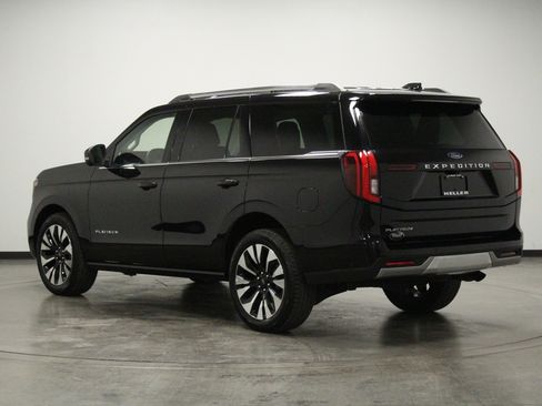 Used 2025 Ford Expedition Platinum w/ Driver's Package AWD/4WD image 6