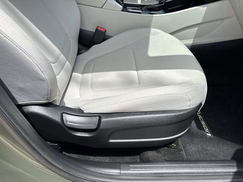 Used 2025 Hyundai Tucson SE FWD image 11
