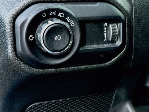 Used 2023 Jeep Wrangler Unlimited Sport w/ Sun And Sound Package AWD/4WD image 11