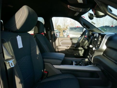 New 2026 RAM 2500 Big Horn AWD/4WD image 10