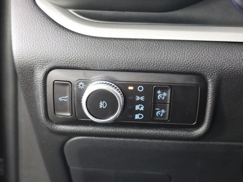 Used 2023 Ford Explorer XLT w/ Equipment Group 202A AWD/4WD image 22