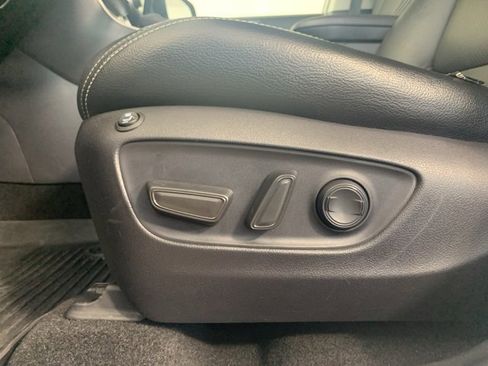 Used 2022 Toyota RAV4 XLE image 22