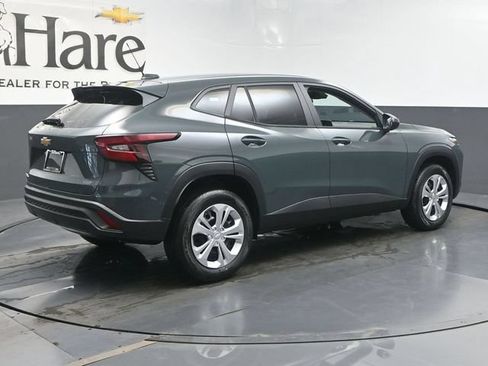 New 2026 Chevrolet Trax LS FWD image 28