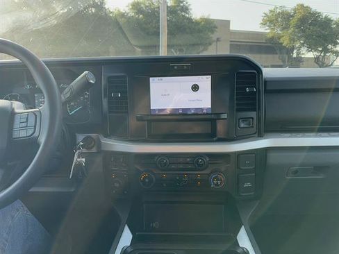 Used 2025 Ford F250 XLT w/ FX4 Off-Road Package AWD/4WD image 13