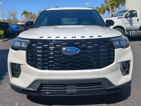 New 2026 Ford Explorer ST-Line w/ ST-Line Street Pack image 9