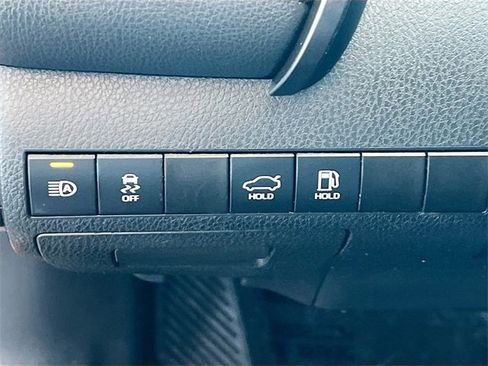 Used 2019 Toyota Camry XSE image 10