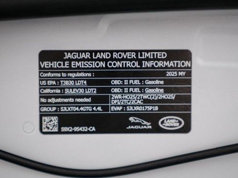 Used 2025 Land Rover Range Rover Sport Dynamic SE image 36