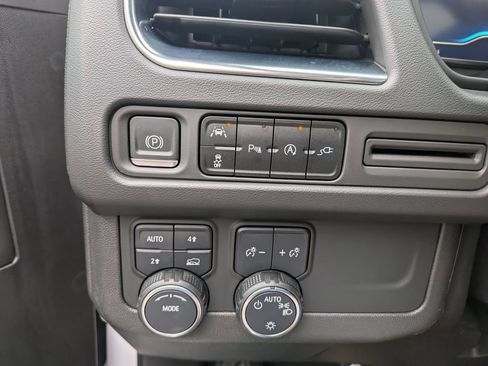 Used 2022 Chevrolet Tahoe LT AWD/4WD image 33