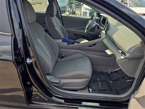 New 2025 Hyundai Elantra Sport image 23
