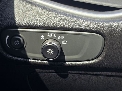 Used 2019 Chevrolet Malibu LS FWD image 11