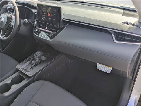 Used 2026 Toyota Corolla Cross LE FWD image 21