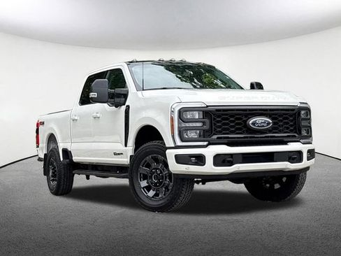 Used 2023 Ford F250 Lariat w/ Lariat Ultimate Package AWD/4WD image 2