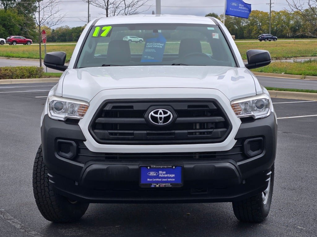 Used 2017 Toyota Tacoma SR RWD image 2