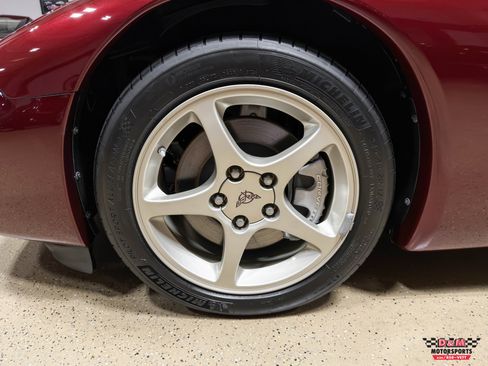 Used 2003 Chevrolet Corvette 50th Anniversary Edition w/ Preferred Equipment Group RWD image 35