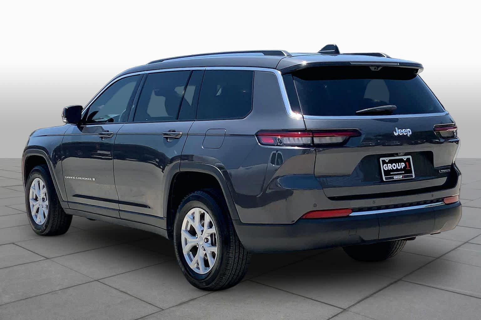 Used 2023 Jeep Grand Cherokee L Limited w/ Luxury Tech Group II RWD image 12
