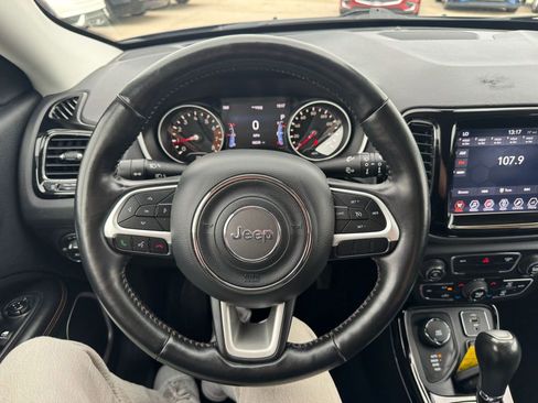 Used 2018 Jeep Compass Limited image 23