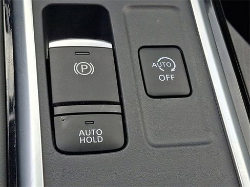 Used 2025 Nissan Pathfinder SL image 26