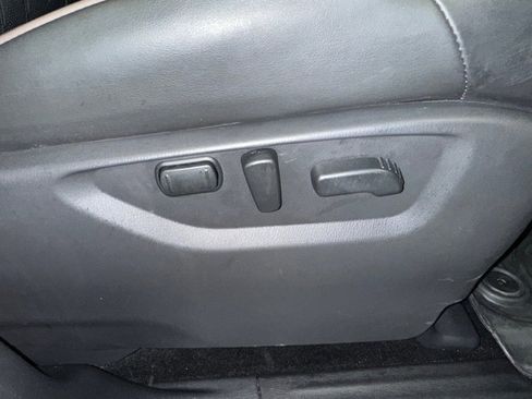 Used 2023 Nissan Armada Platinum w/ Captain's Chairs Package AWD/4WD image 38