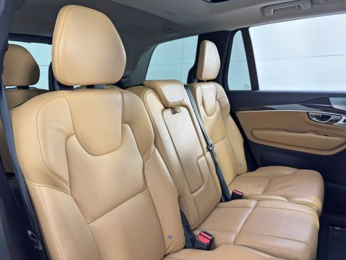 Used 2016 Volvo XC90 T6 Momentum w/ Momentum Plus Package image 36