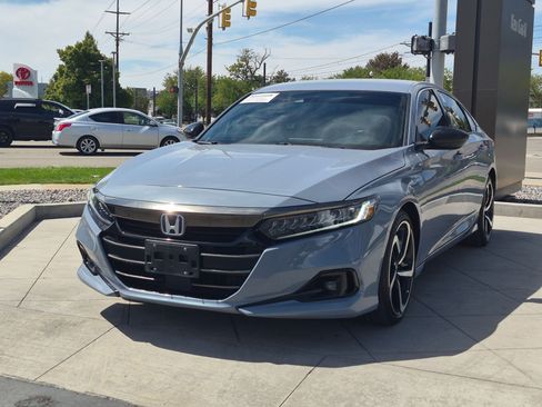 Used 2022 Honda Accord Sport image 10
