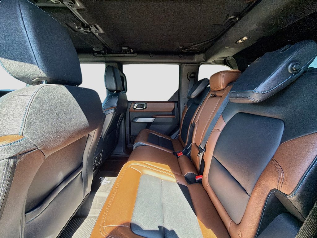 Used 2023 Ford Bronco Outer Banks w/ Sasquatch Package AWD/4WD image 26