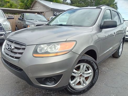 Used 2011 Hyundai Santa Fe GLS image 1