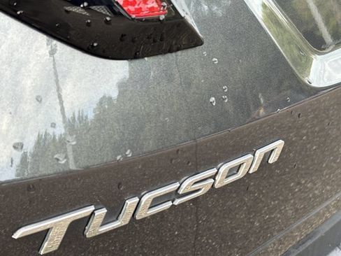 Used 2022 Hyundai Tucson Limited FWD image 11